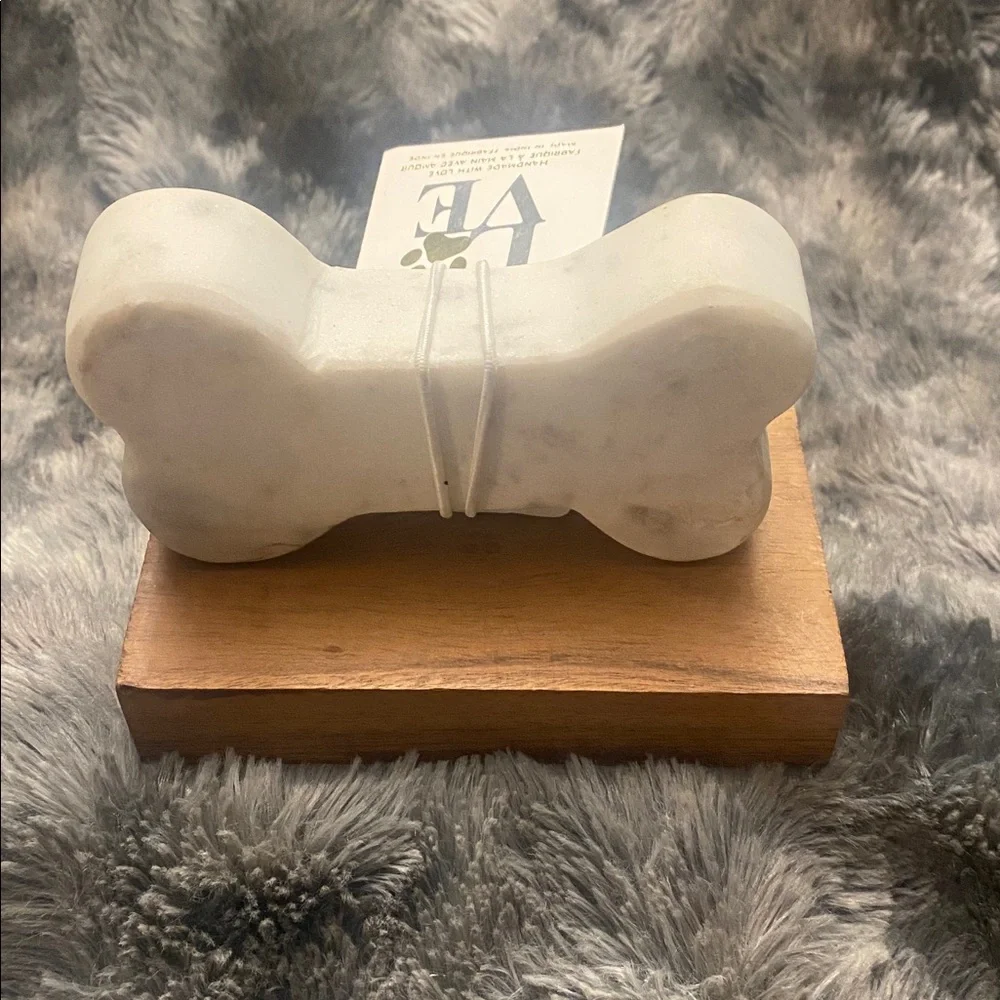 White Bone-Shaped Stocking/Leash Holder - Picture 4 of 16